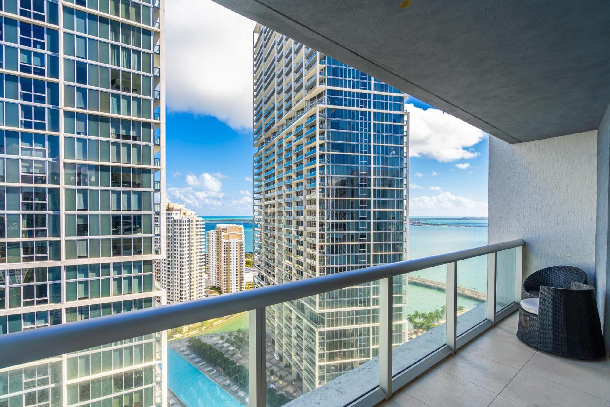 Luxurious Condo At Icon With Views Miami Exterior photo