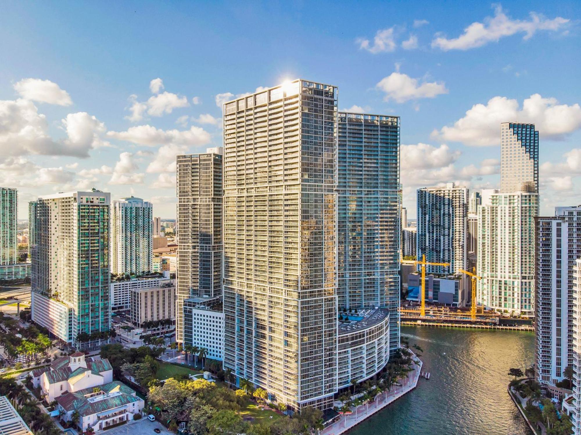 Luxurious Condo At Icon With Views Miami Exterior photo